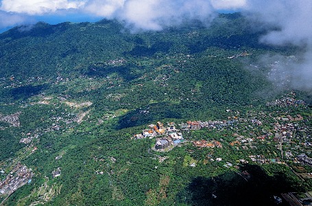 龍鳳谷–大屯火山群南面坡火山裂口