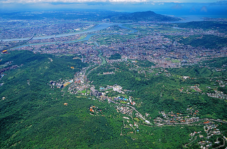 封面故事-故宮與臺北盆地